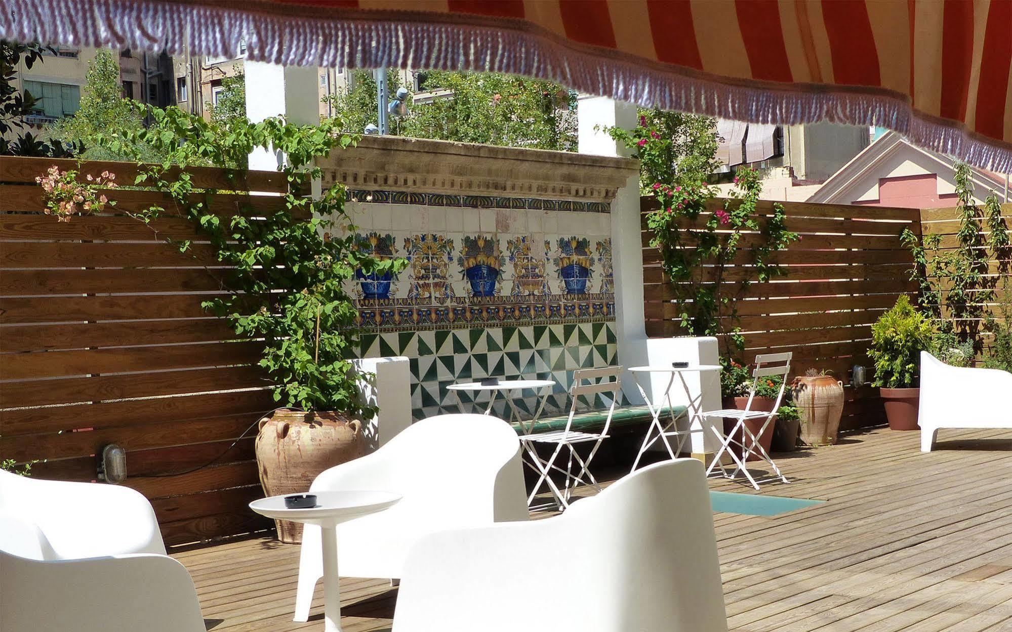 Casa Mathilda Acomodação com café da manhã Barcelona Exterior foto